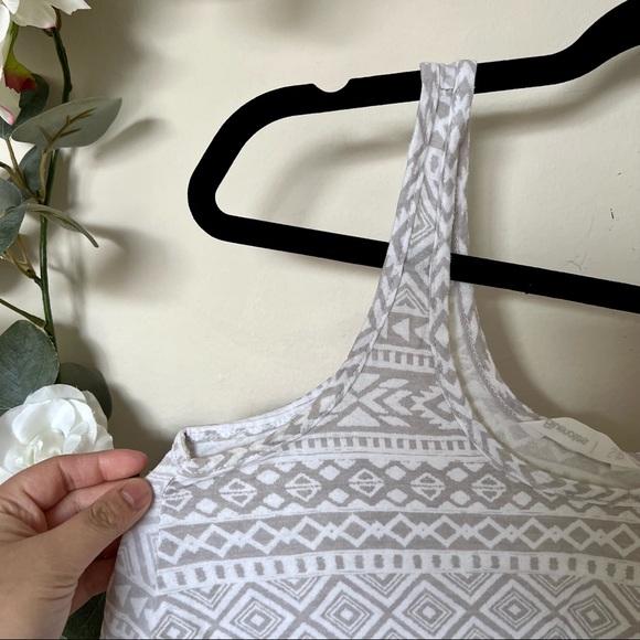 🤍 Bluenotes Tank Top - Picture 6 of 7